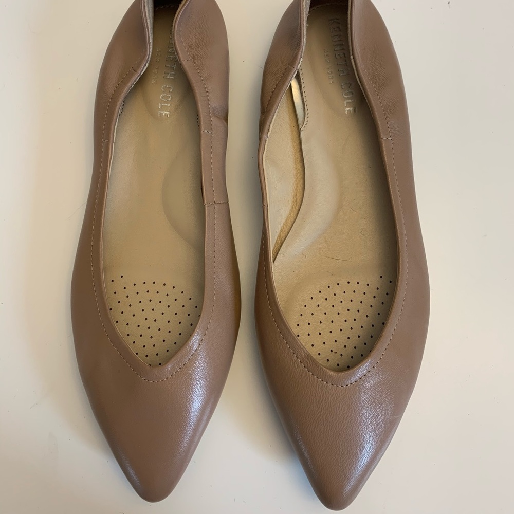 Kenneth Cole pointy toe flat